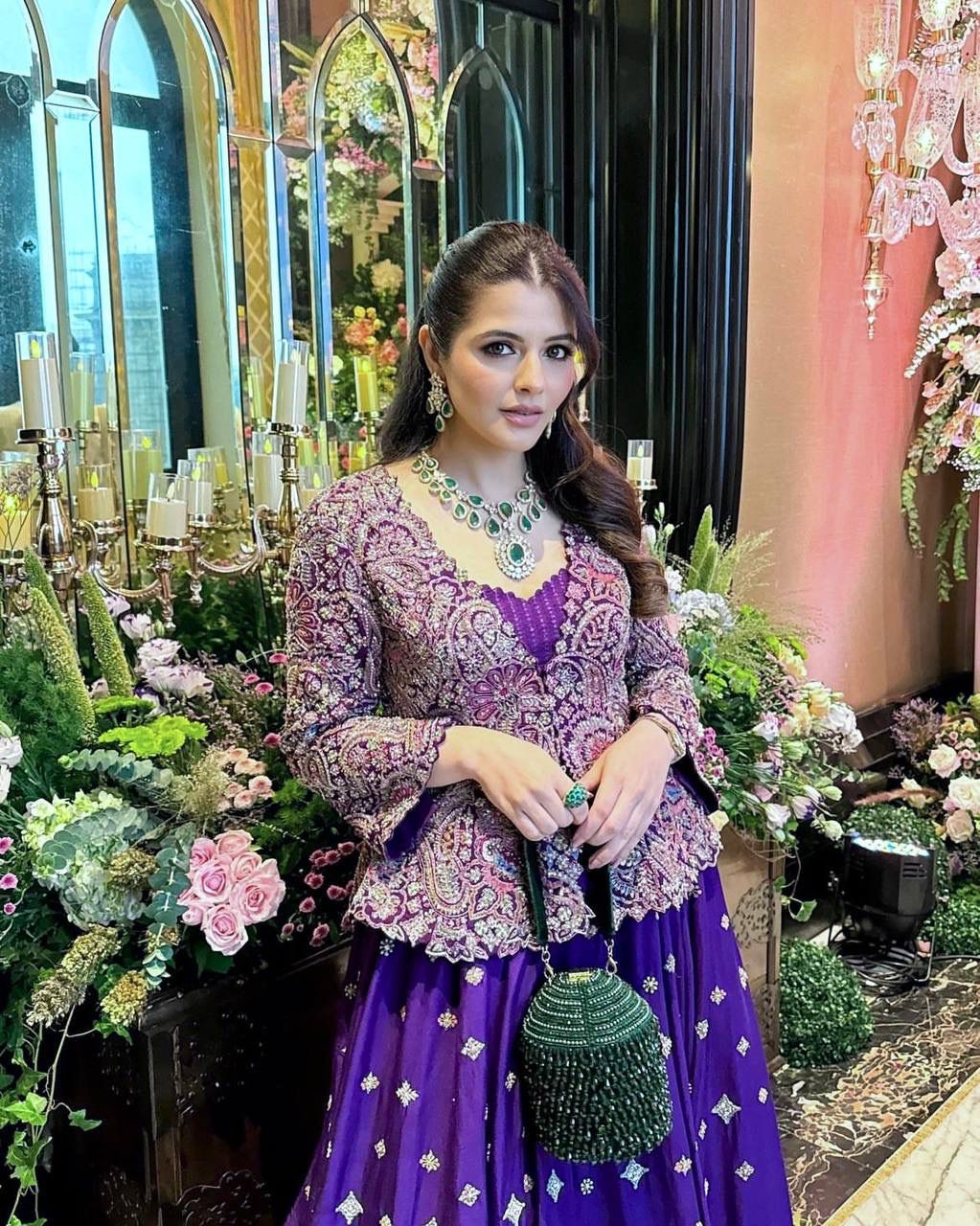 FLORALUNA DESIGNER GOWN WITH KOTI SET IN BEAUTIFUL THREAD EMBROIDERY WORK 💐❤️