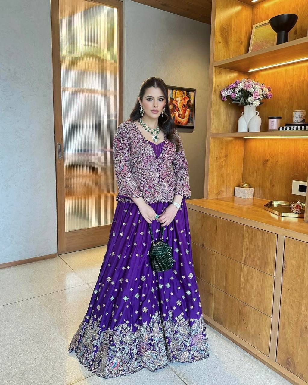 FLORALUNA DESIGNER GOWN WITH KOTI SET IN BEAUTIFUL THREAD EMBROIDERY WORK 💐❤️