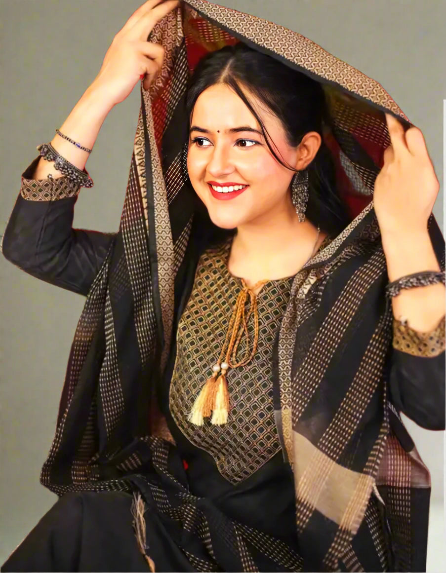 Floraluna Women Cotton Blend Kurti Pant Dupatta Set Black