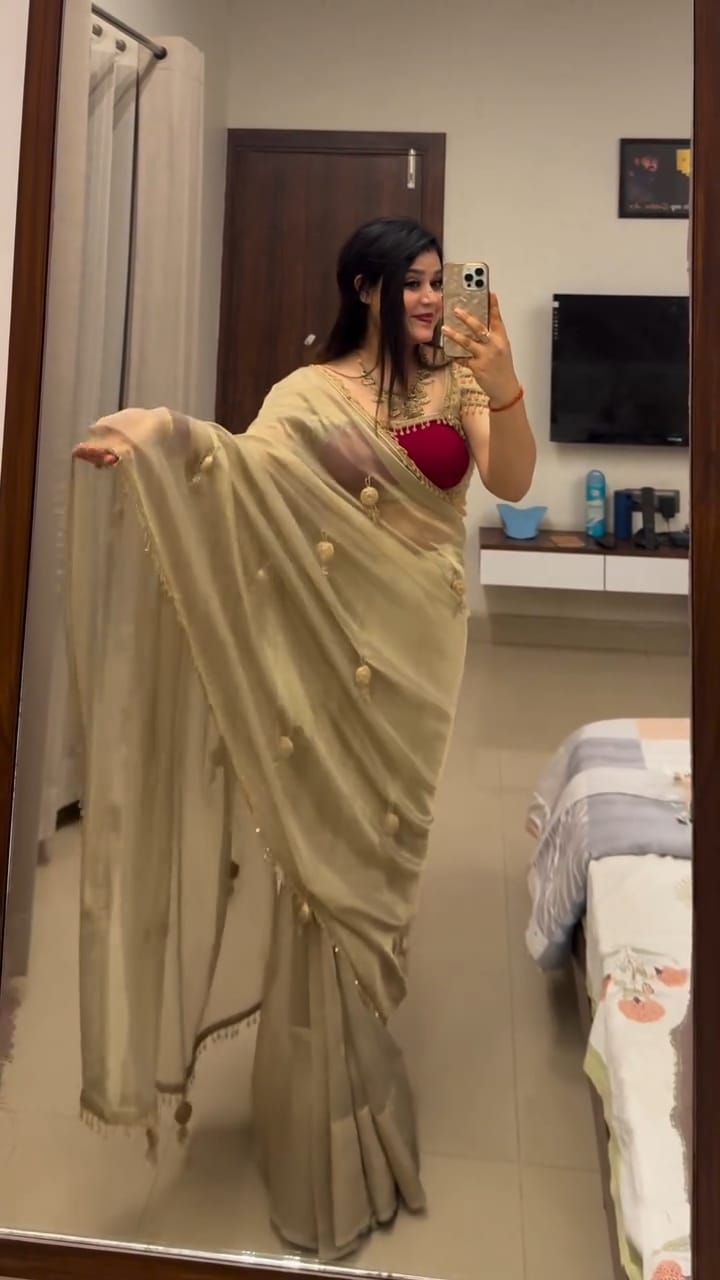 FloraLuna  G-MEE Satin Saree with Beautiful Latkan on Pallu 💃👑