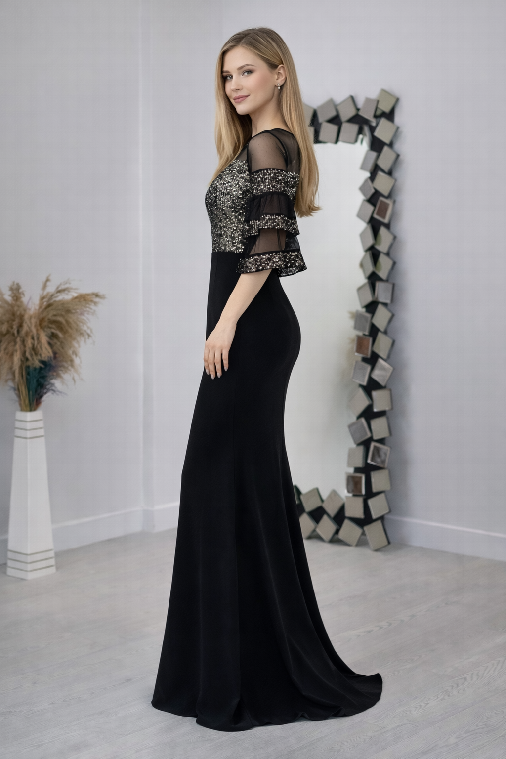 FloraLuna suggest me a name for selling this dress